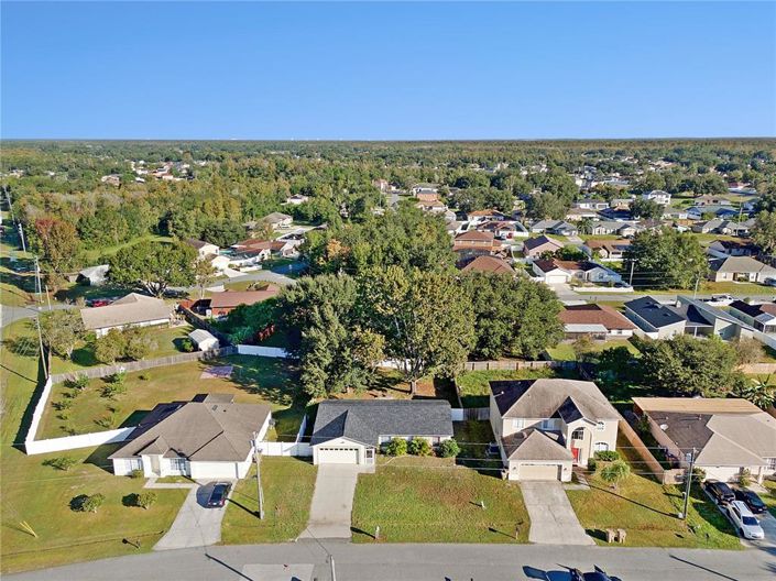 Image No.4-Propriété de 4 chambres à vendre à Kissimmee