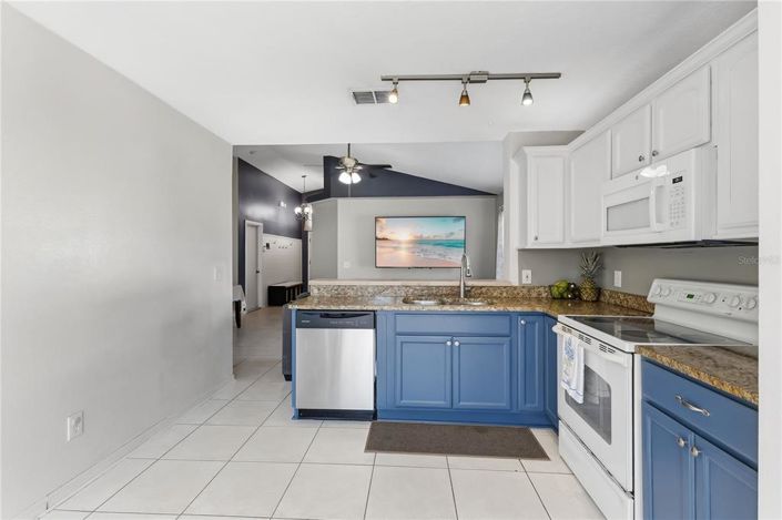 Image No.7-4 Bed Property for sale