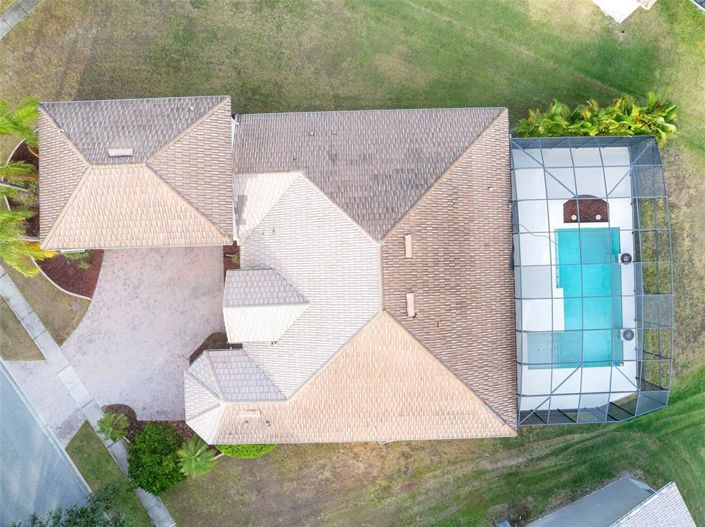 Image No.12-5 Bed Property for sale