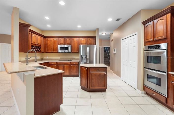 Image No.52-5 Bed House for sale