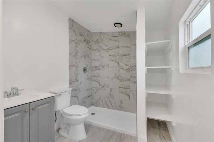 Image No.10-5 Bed Property for sale