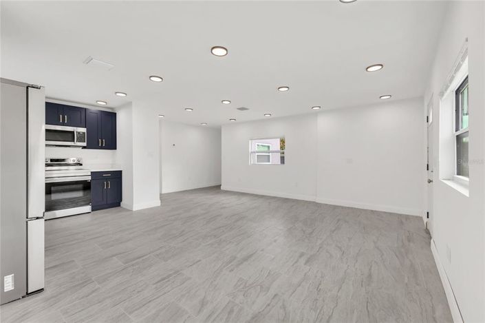 Image No.4-5 Bed Property for sale