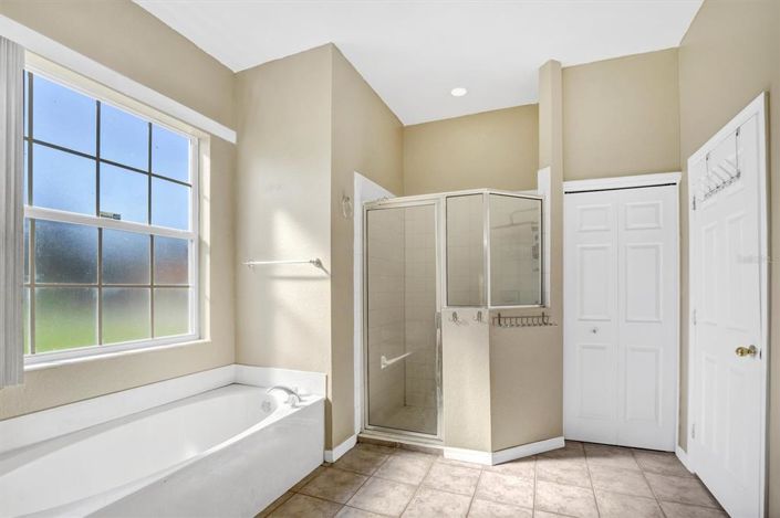 Image No.24-3 Bed Property for sale