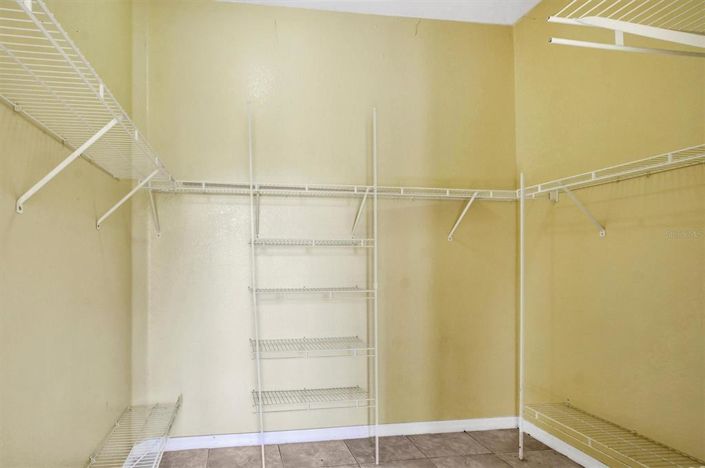 Image No.25-3 Bed Property for sale