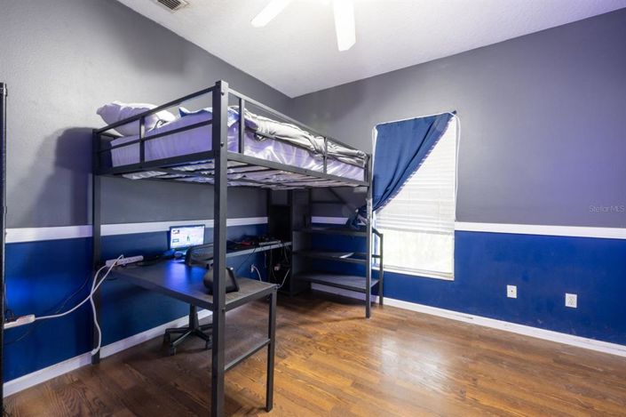 Image No.10-3 Bed Property for sale