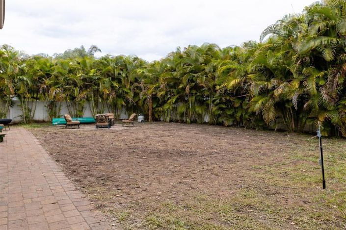 Image No.12-3 Bed Property for sale