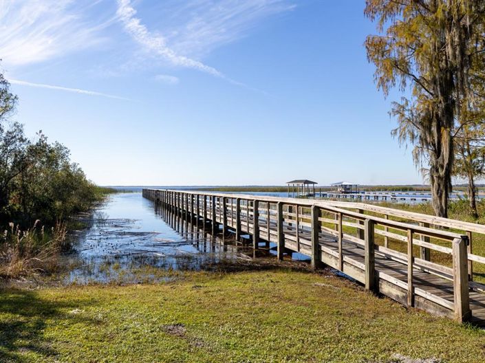 Image No.18-3 Bed Property for sale