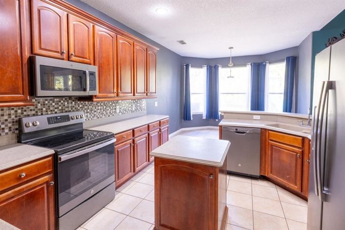 Image No.4-3 Bed Property for sale