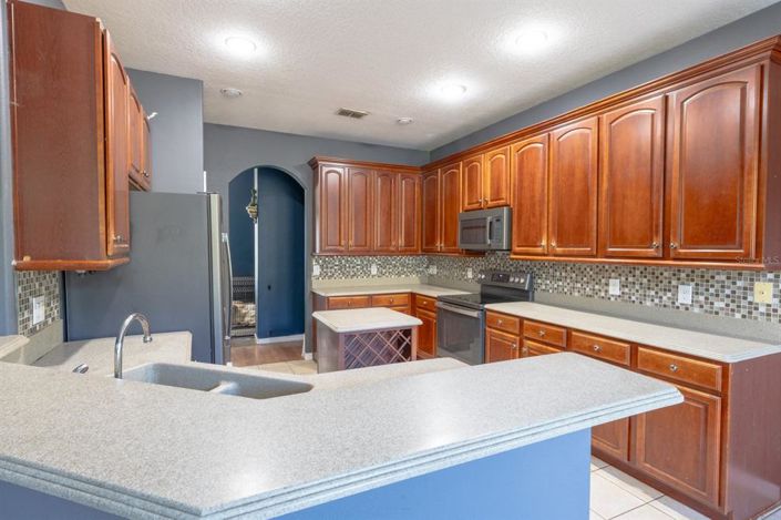 Image No.5-3 Bed Property for sale