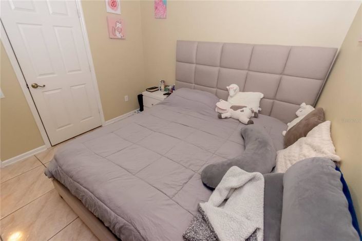 Image No.18-3 Bed Townhouse for sale