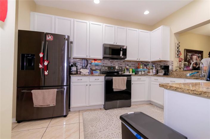 Image No.25-3 Bed Townhouse for sale