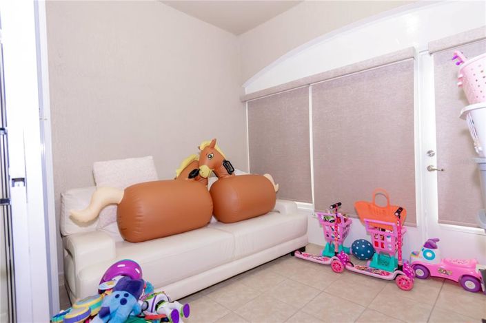 Image No.7-3 Bed Townhouse for sale