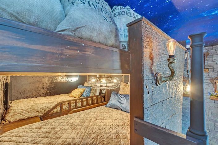 Image No.31-5 Bed Property for sale