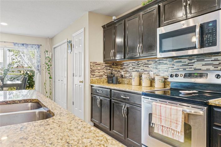 Image No.15-5 Bed Property for sale