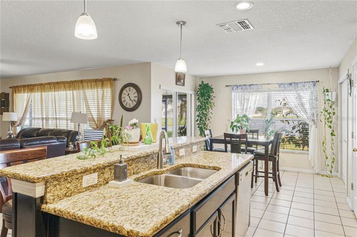 Image No.18-5 Bed Property for sale