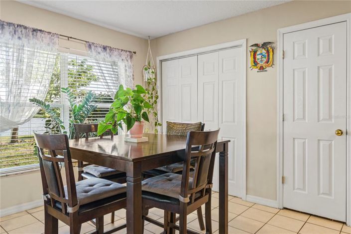 Image No.19-5 Bed Property for sale