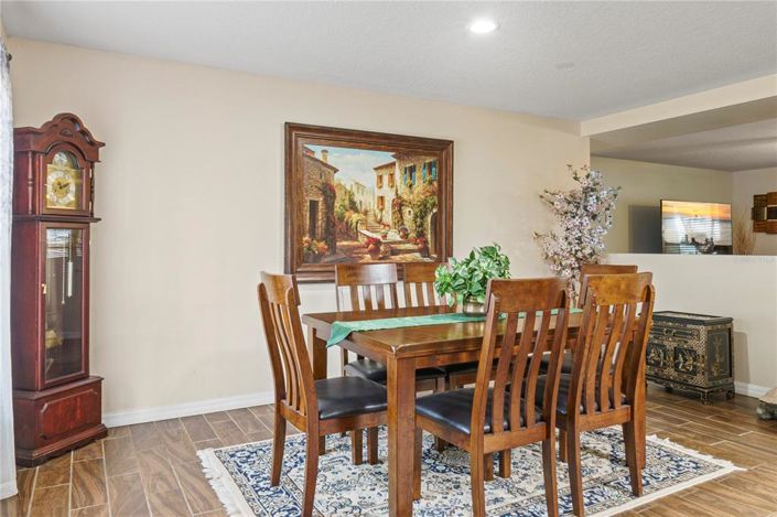 Image No.7-5 Bed Property for sale