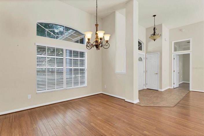 Image No.11-4 Bed Property for sale