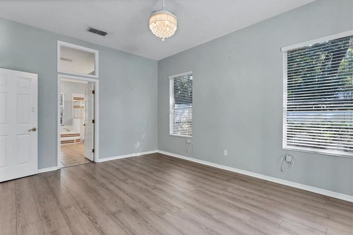 Image No.22-4 Bed Property for sale