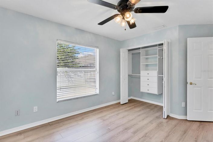 Image No.27-4 Bed Property for sale