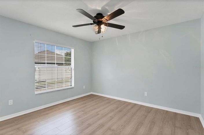 Image No.30-4 Bed Property for sale