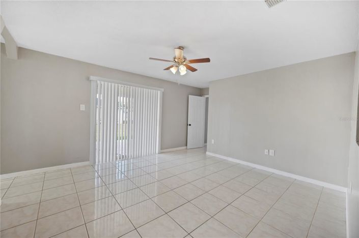 Image No.16-Propriété de 4 chambres à vendre à Kissimmee