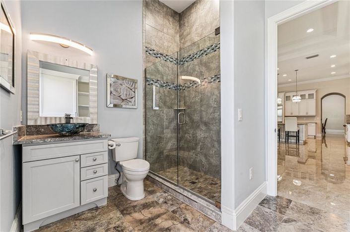 Image No.39-6 Bed Property for sale