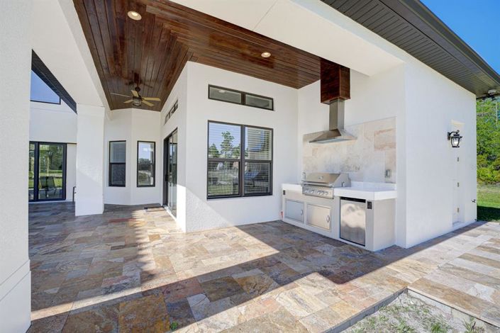 Image No.48-6 Bed Property for sale