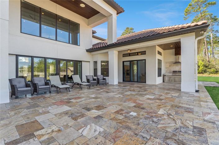 Image No.50-6 Bed Property for sale