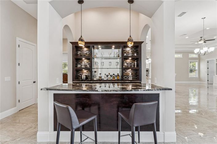 Image No.7-6 Bed Property for sale