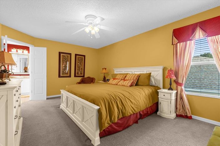 Image No.24-7 Bed House for sale