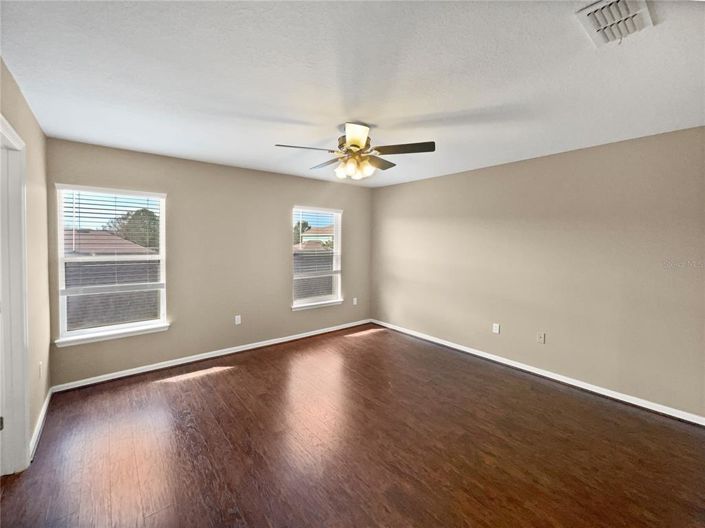 Image No.5-3 Bed Townhouse for sale