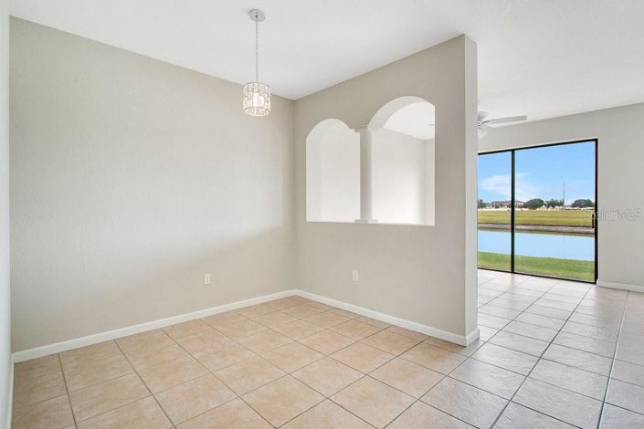 Image No.5-Maison de ville de 4 chambres à vendre à États-Unis