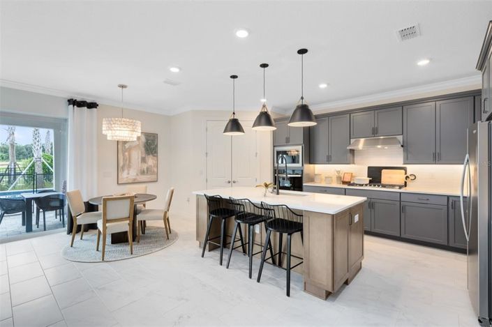 Image No.11-6 Bed Property for sale