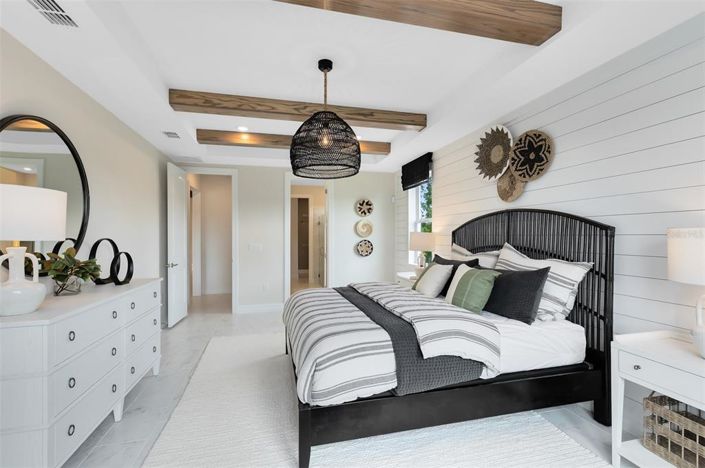 Image No.17-6 Bed Property for sale