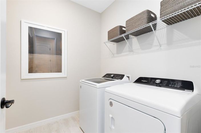 Image No.27-4 Bed Property for sale