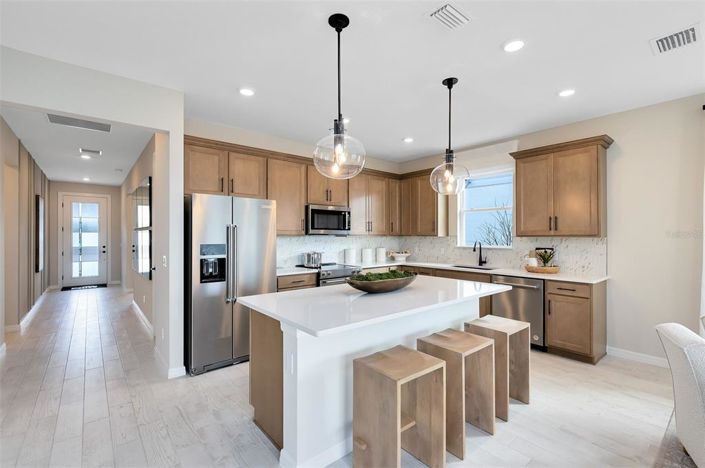 Image No.4-4 Bed Property for sale