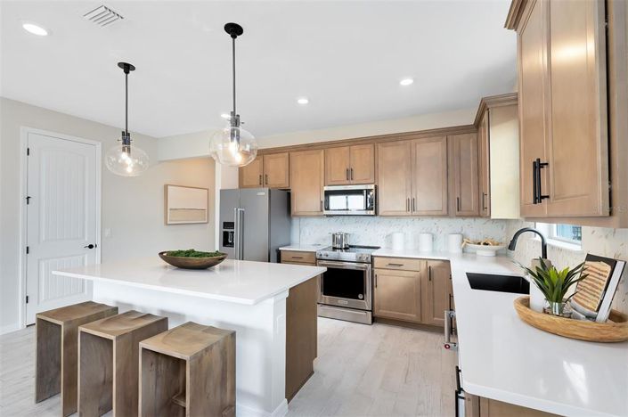 Image No.6-4 Bed Property for sale