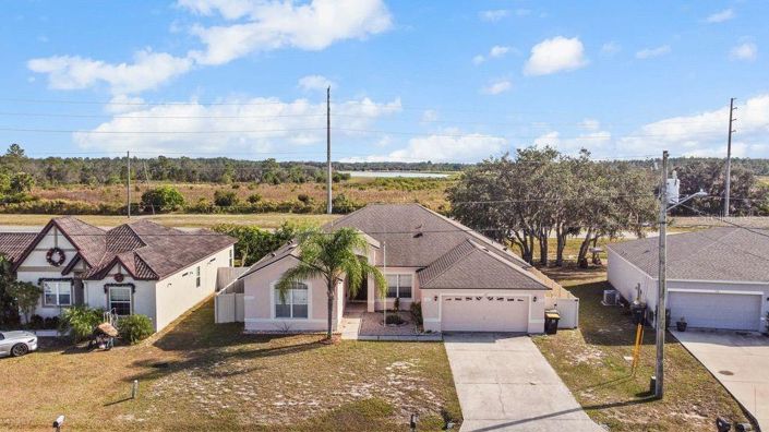 Image No.2-Propriété de 4 chambres à vendre à Kissimmee