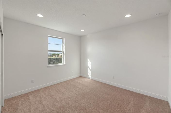 Image No.26-5 Bed Property for sale