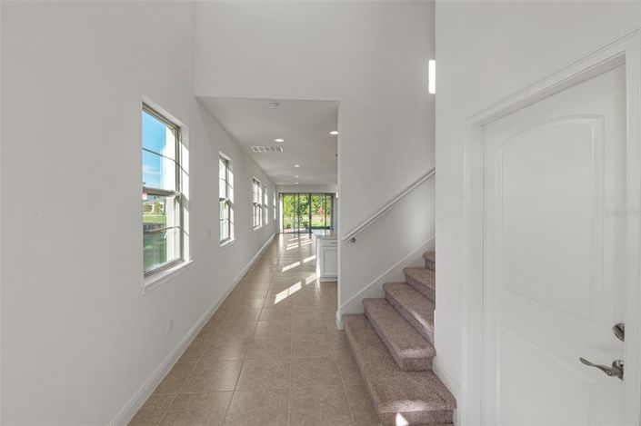 Image No.8-5 Bed Property for sale