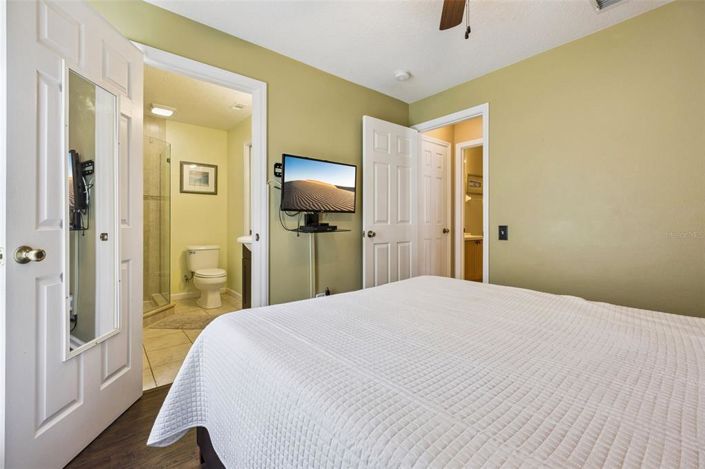 Image No.17-4 Bed House for sale