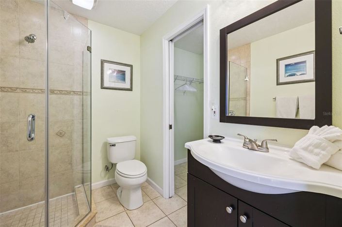 Image No.18-4 Bed House for sale