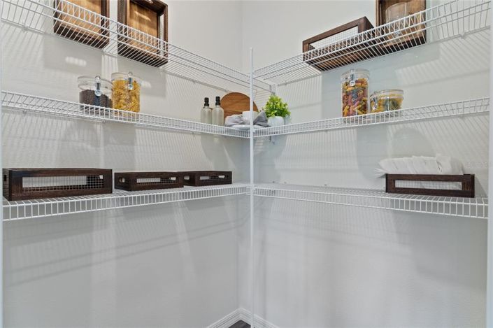 Image No.9-4 Bed Property for sale