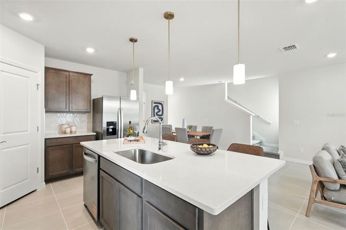 Image No.11-3 Bed Property for sale