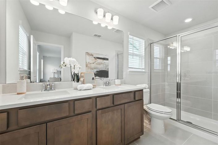 Image No.28-3 Bed Property for sale