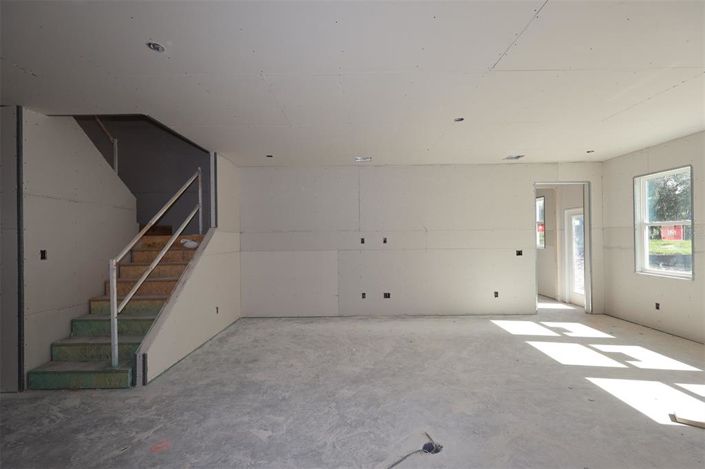 Image No.13-3 Bed Property for sale