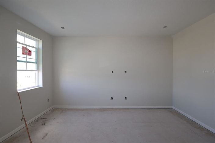 Image No.19-3 Bed Property for sale