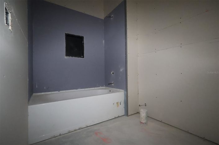 Image No.10-4 Bed Property for sale