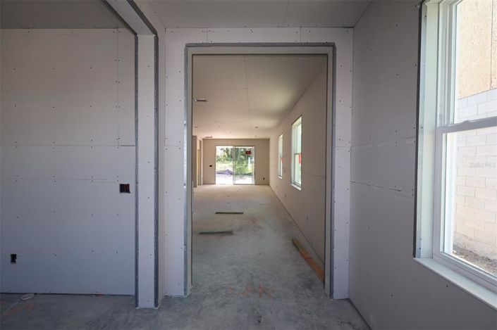 Image No.19-4 Bed Property for sale